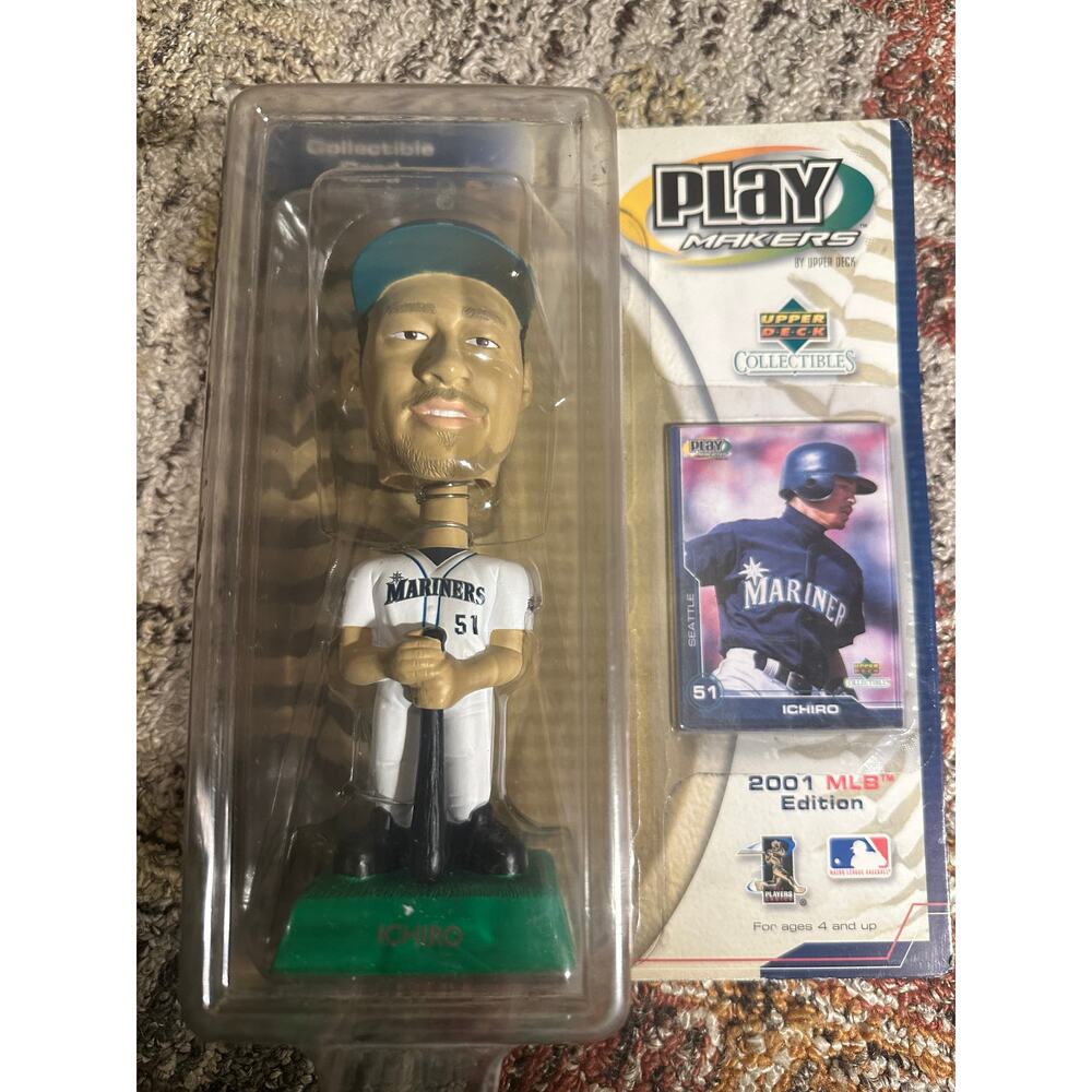 Ichiro Upper Deck 2001 MLB Edition Bobblehead and Card Playmakers  New